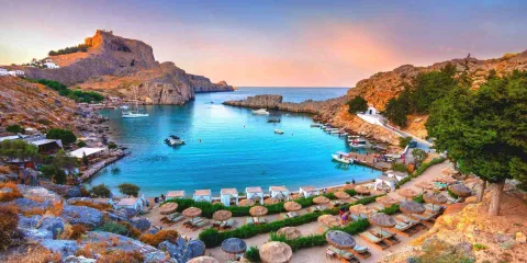 Une vue aérienne de la plage de Saint Paul, l'une des plus belles plages de Rhodes.
