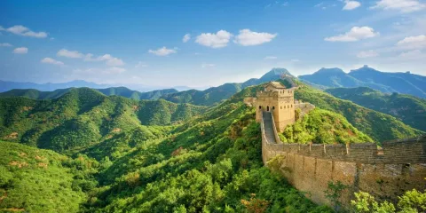 Grande Muraille de Chine au cœur des montagnes, l'un des plus beaux endroits à visiter en Chine