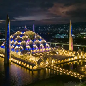 La mosquée de Bandung sur l'île de Java en Indonésie.