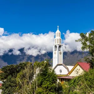 La ville de Cilaos sur l'île de la Réunion.
