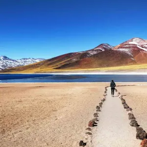Désert d’Atacama au nord du Chili, paysages arides et volcaniques