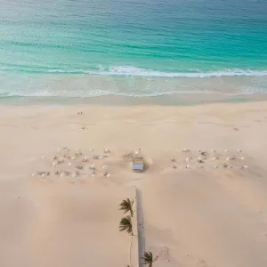 Une plage sur l'île de Boa Vista au Cap Vert