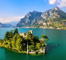 Le lac d'Iseo en Italie du Nord
