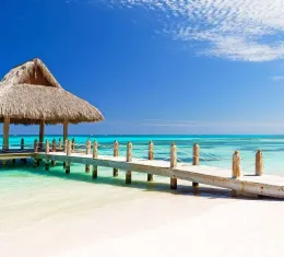 Une plage de sable blanc près de Punta Cana, République Dominicaine.