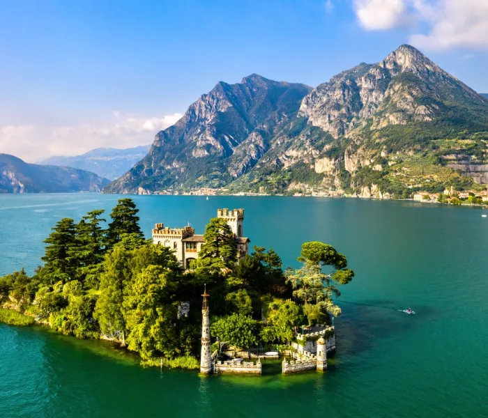 Le lac d'Iseo en Italie du Nord