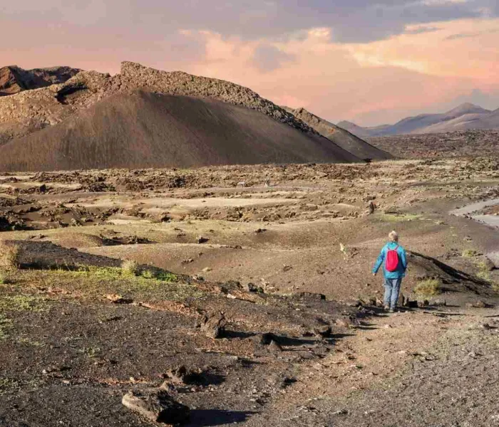 Le volcan El Cuervo et le paysage volcanique du parc national de Timanfaya à Lanzarote