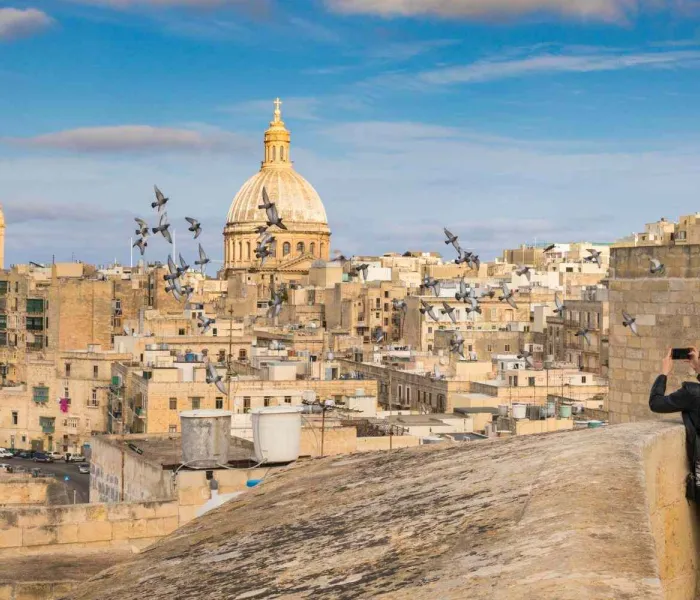 Vue panoramique de La Valette, capitale de Malte, depuis les remparts