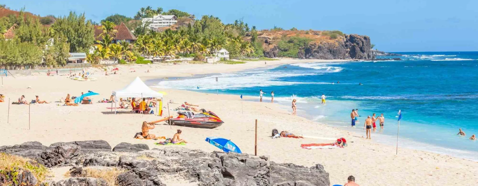 La plage de Boucan Canot à la Réunion.