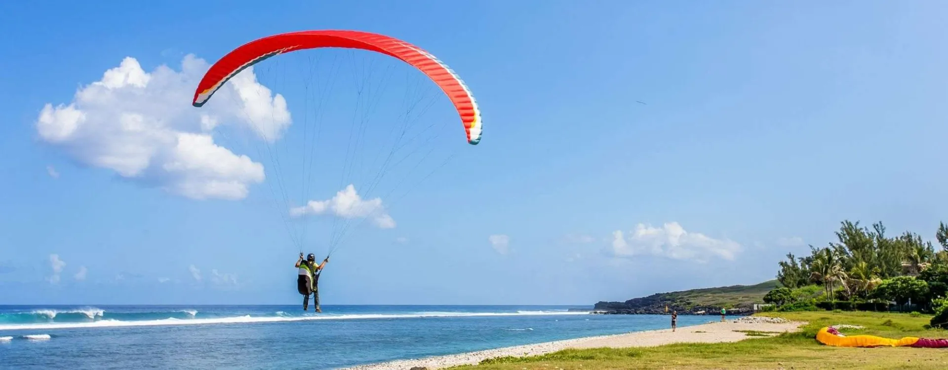 Saint-Leu est la capitale du parapente à La Réunion.