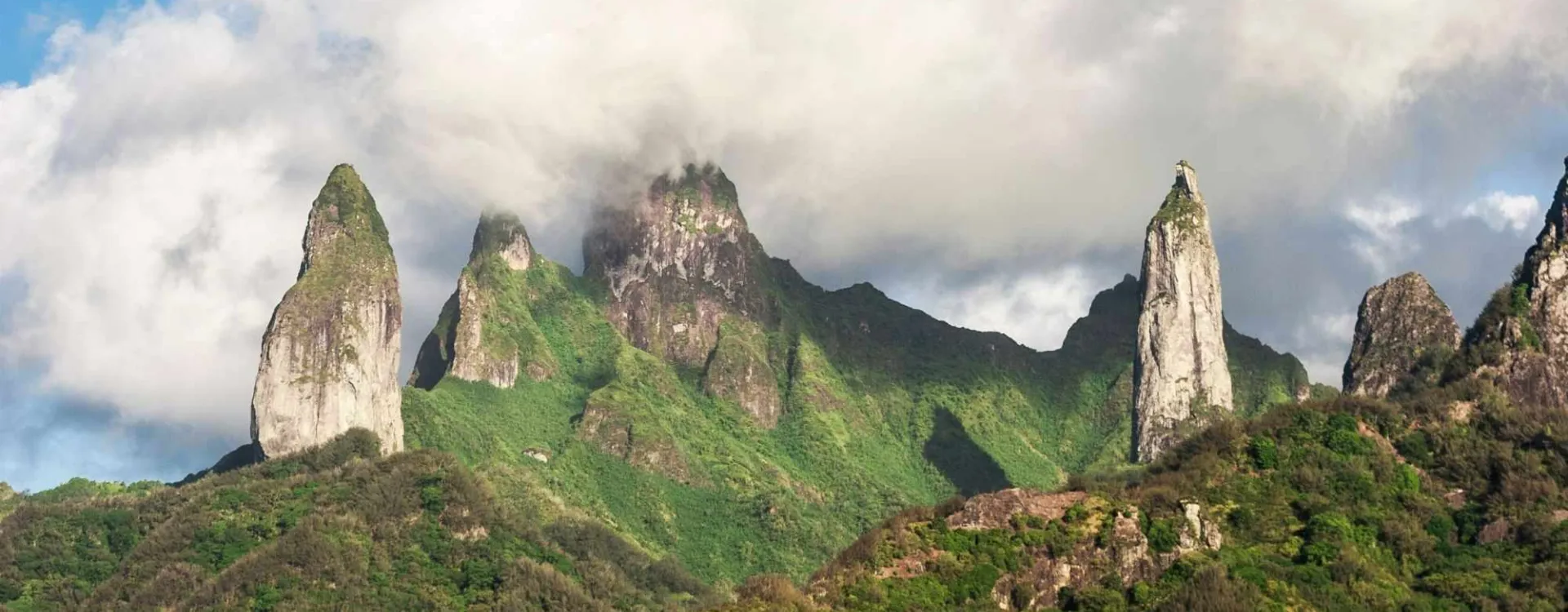 L'île de Ua Pou dans l'archipel des Marquises en Polynésie.