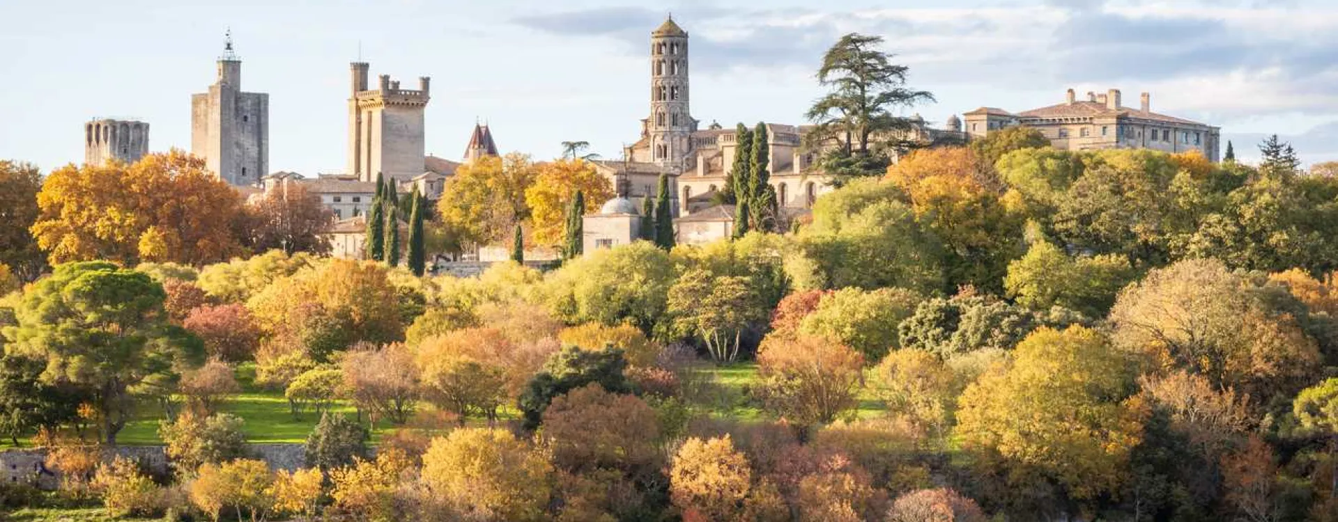 La ville d'Uzès est située dans le Gard.