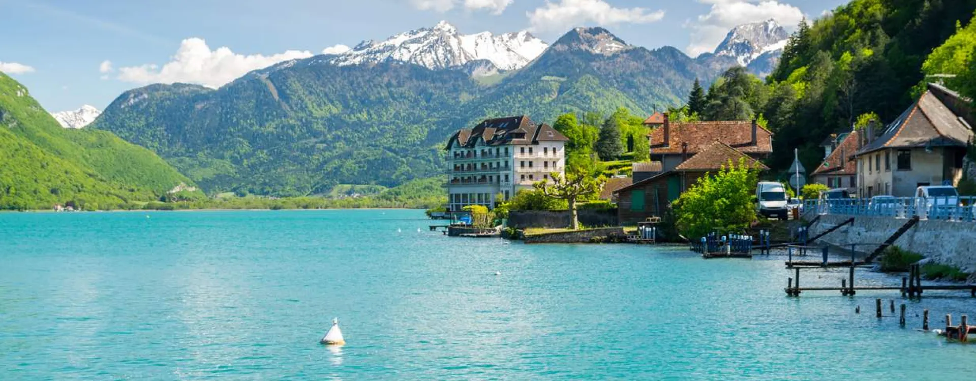 Le lac d'Annecy compte parmi les plus beaux lacs de France.