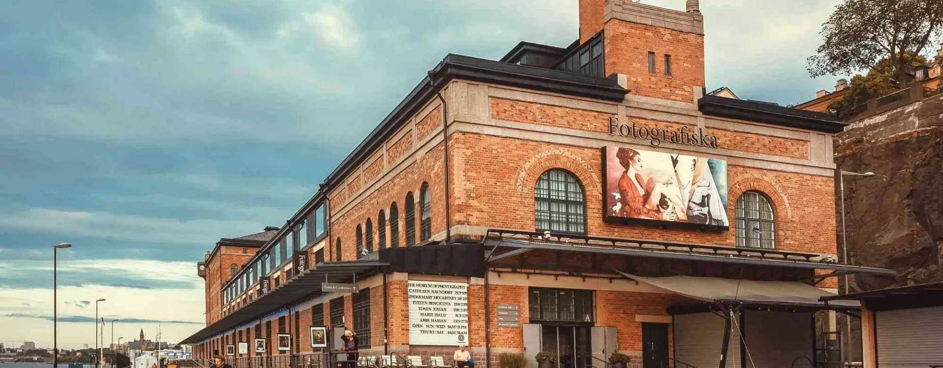 Le bâtiment en brique du Fotografiska, le musée de la photographie de Stockholm.