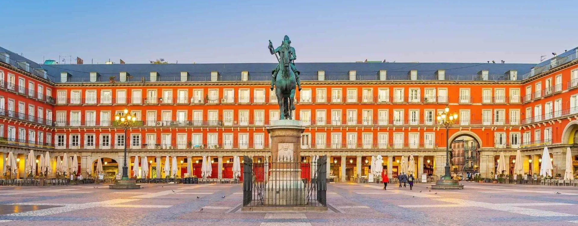 Plaza Mayor de Madrid au lever du jour dans le centre historique