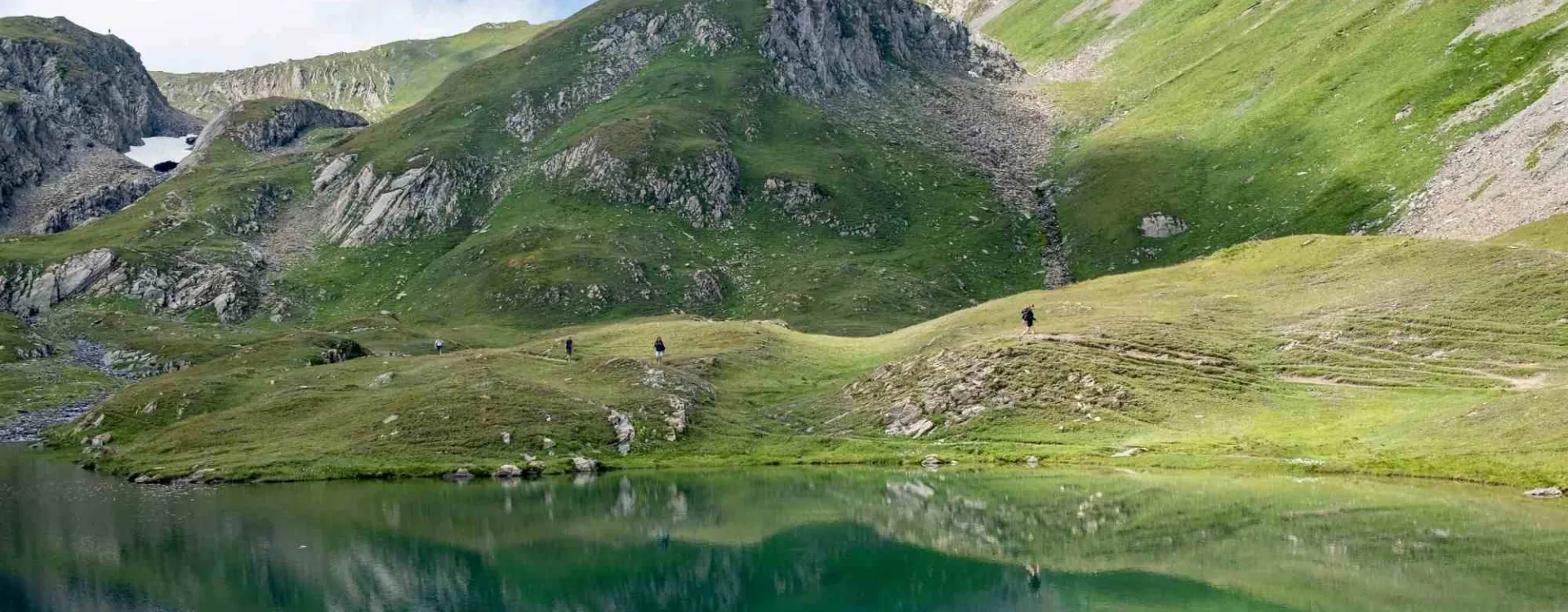 Randonnée en Savoie et Haute-Savoie hors des sentiers battus autour des lacs de la Forclaz