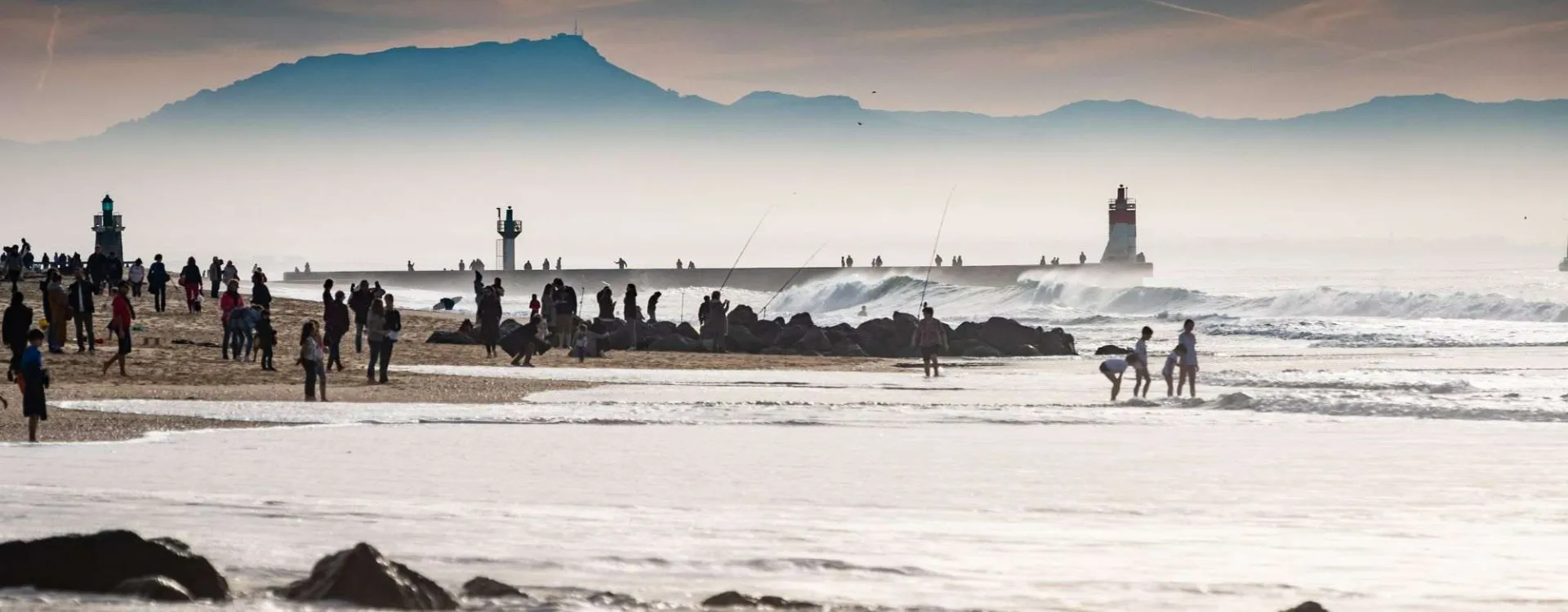 Entrée du port d'Hossegor sur la côte landaise