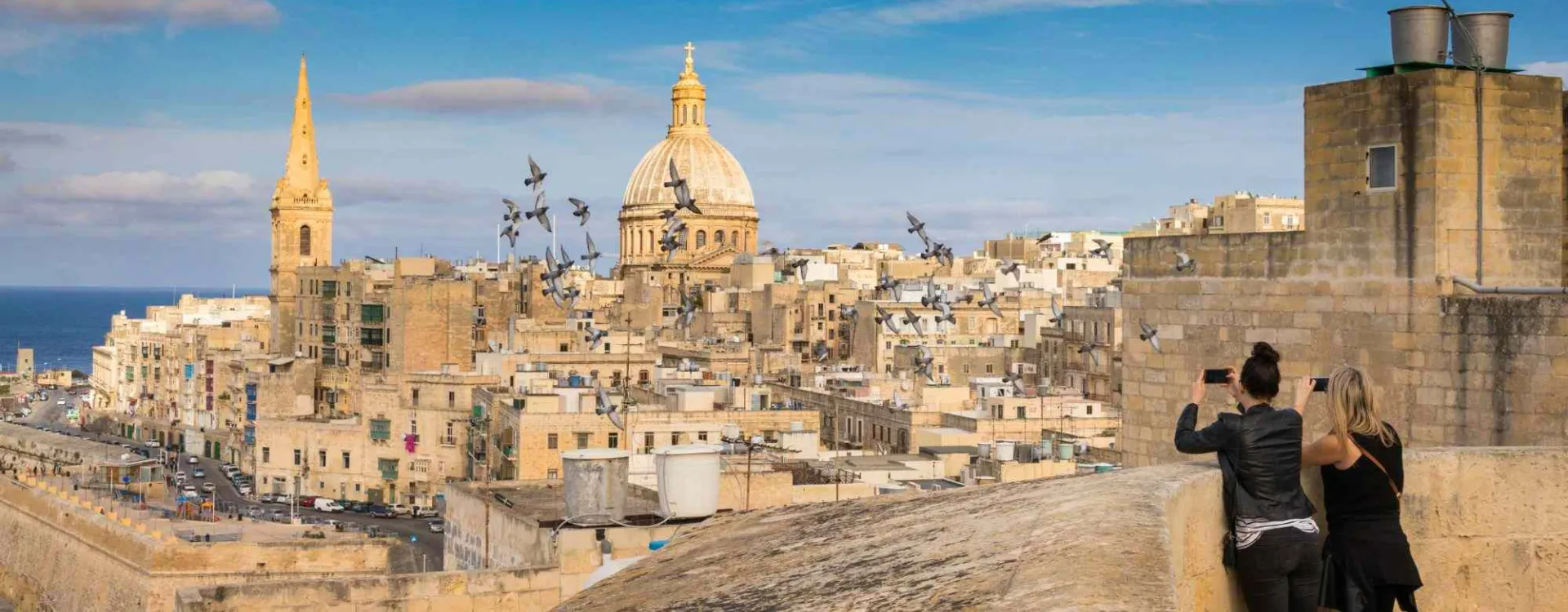 Vue panoramique de La Valette, capitale de Malte, depuis les remparts