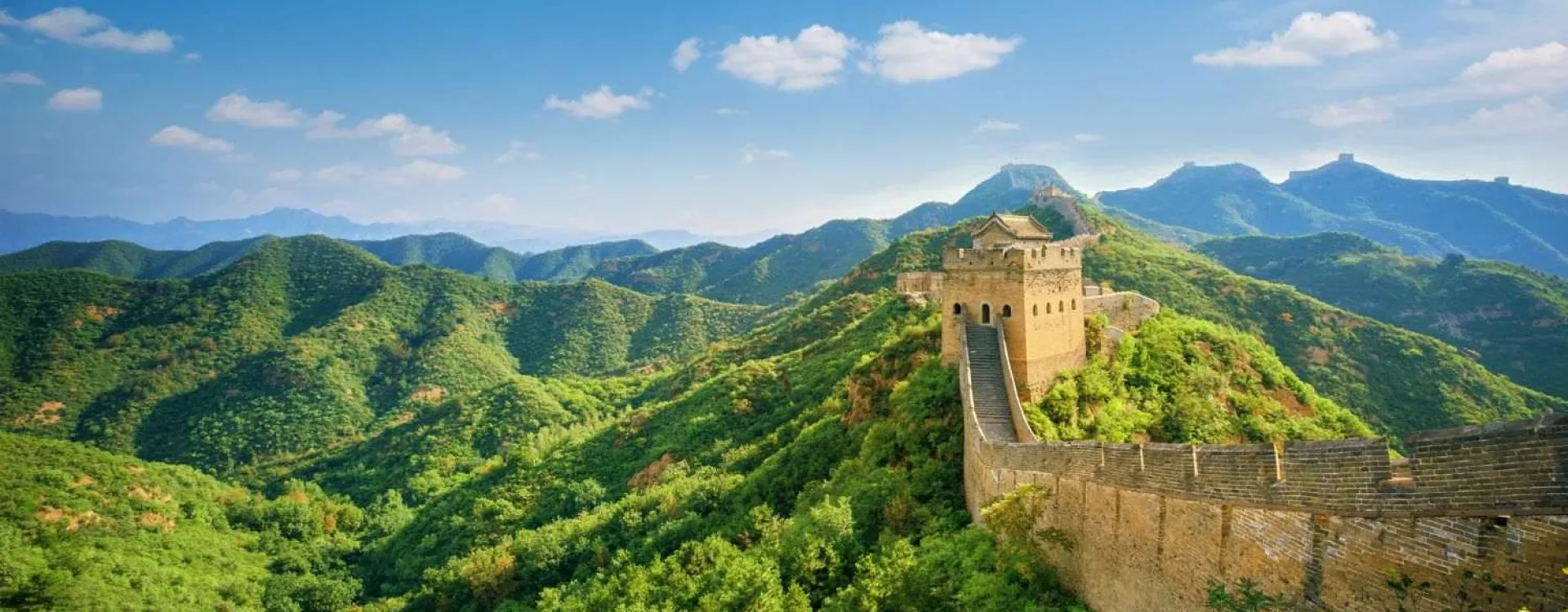 Grande Muraille de Chine au cœur des montagnes, l'un des plus beaux endroits à visiter en Chine