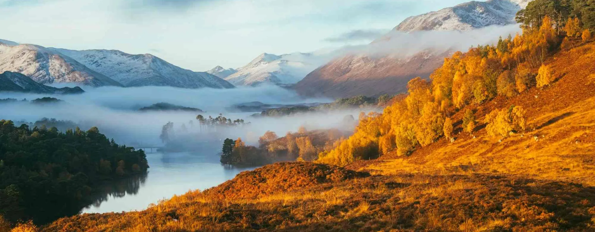 Loch Affric dans les Highlands écossais aux couleurs de l’automne
