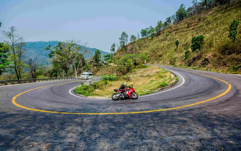 La Mae Hong Son Loop est l'itinéraire à moto le plus connu de Thaïlande.