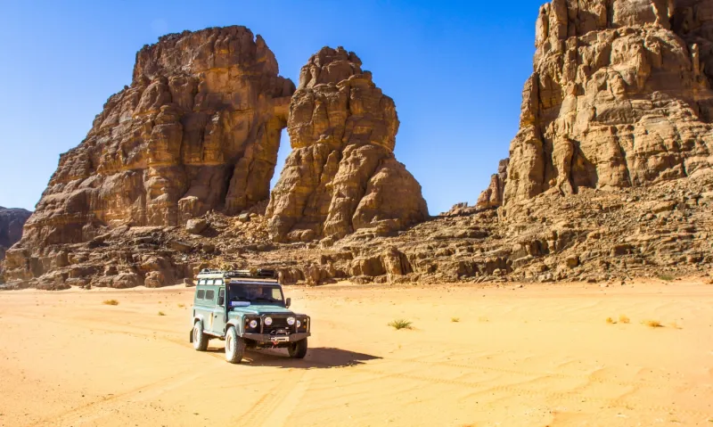 Excursion en 4x4 dans le parc national de Tassili n'Ajjer en Algérie
