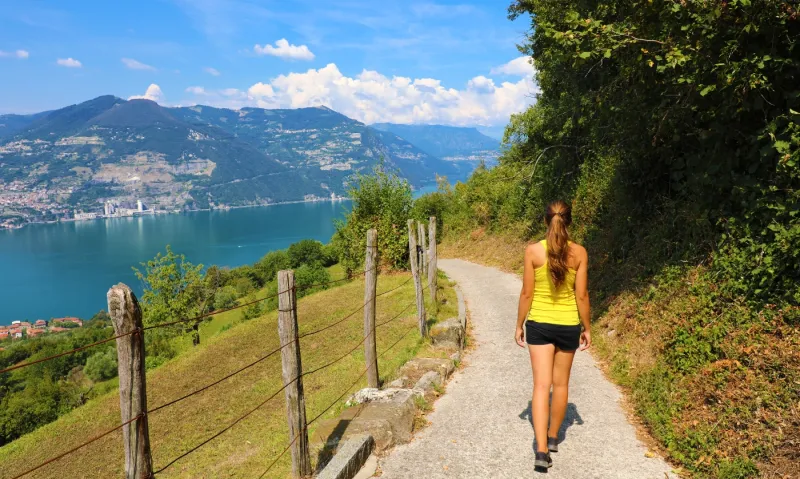 Randonner autour du lac d'Iseo