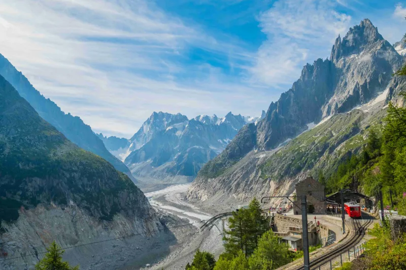 Le train de Montenvers au cœur de la mer de glace