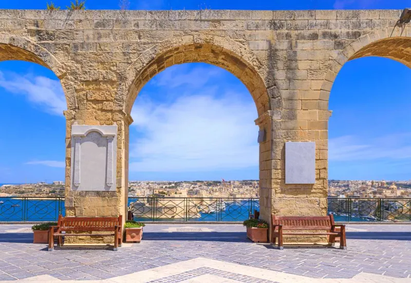 Les jardins Upper Barrakka offrent une vue éblouissante sur le Grand Port de La Valette.
