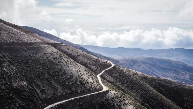 Le col de Tizi n’Test, perché à plus de 2000 mètres d'altitude, est l’une des routes les plus spectaculaires du Maroc.