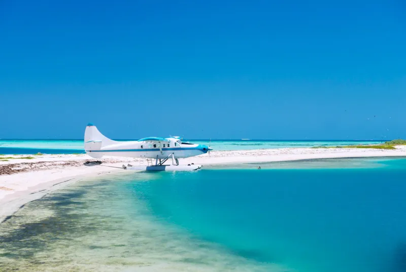Les Dry Tortugas ne sont accessibles qu'en hydravion ou ferry.