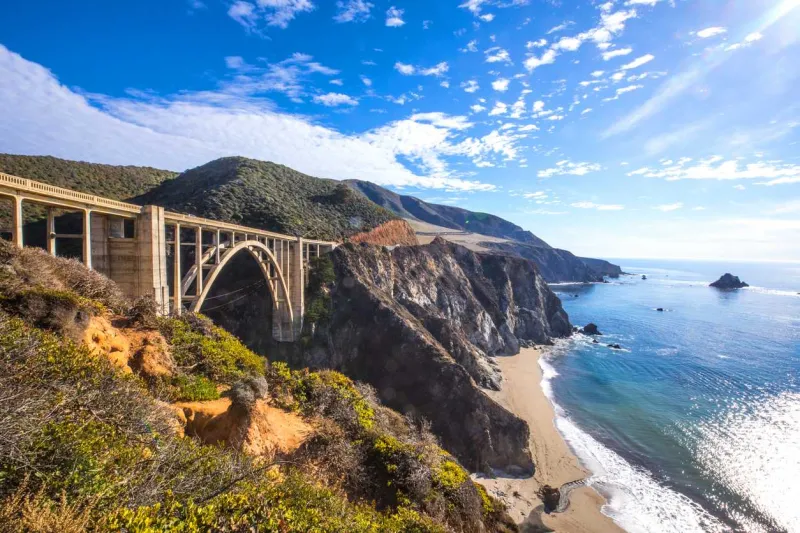 Le célèbre pont de Bixby sur la Pacific Coast Highway.