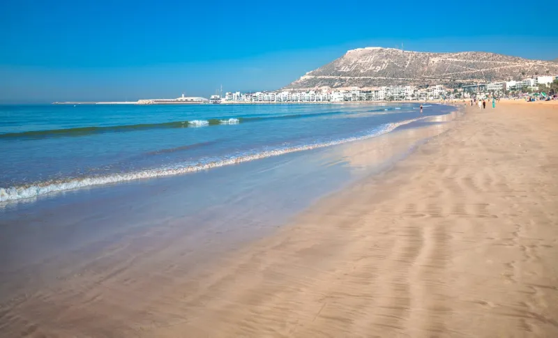 La plage d'Agadir s'entend sur près de 10 km.