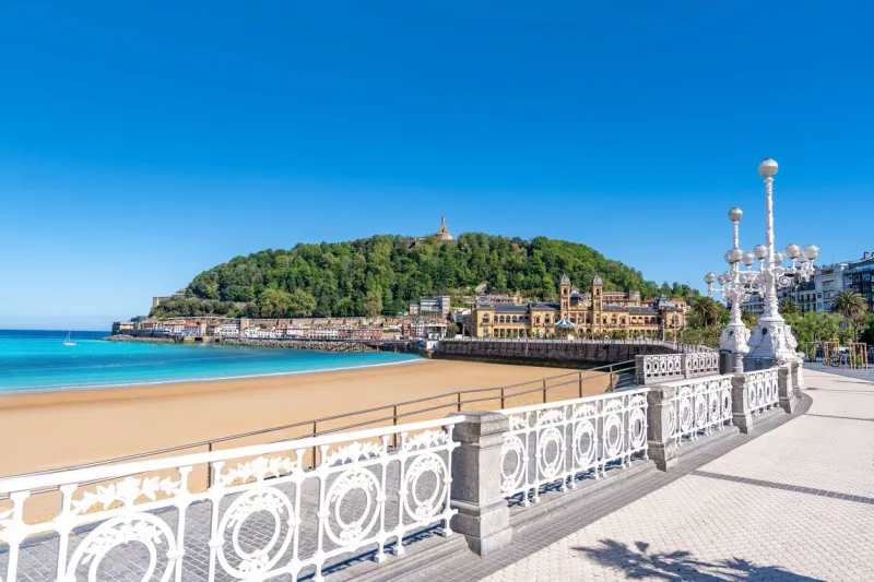La promenade de Playa de La Concha.