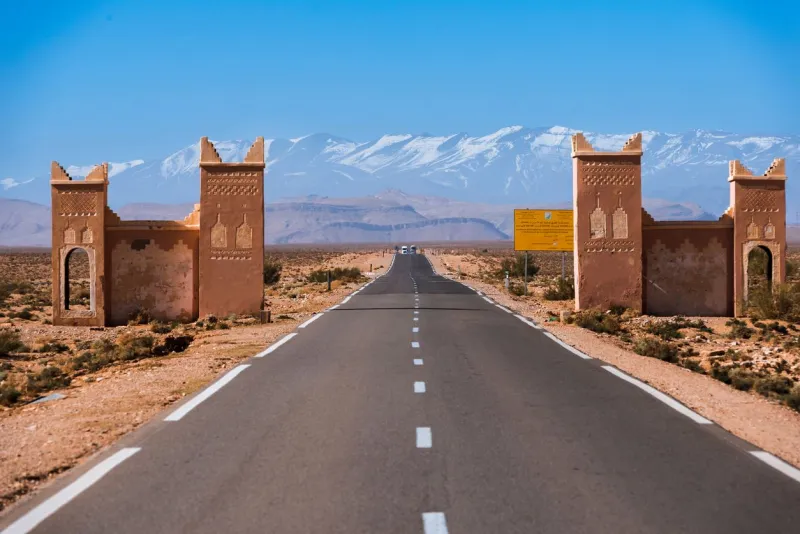 La route menant au désert du Sahara.