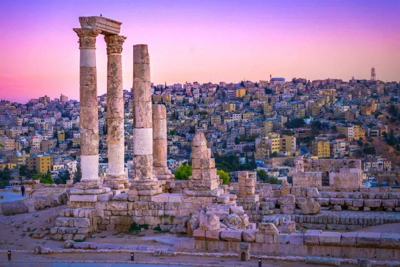 Un coucher de soleil sur la citadelle d'Amman.
