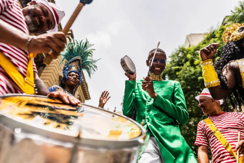 Si vous souhaitez participer au carnaval de Rio, prévoyez votre voyage bien en avance.