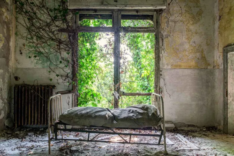 L'hôpital abandonné de Poveglia en Italie.