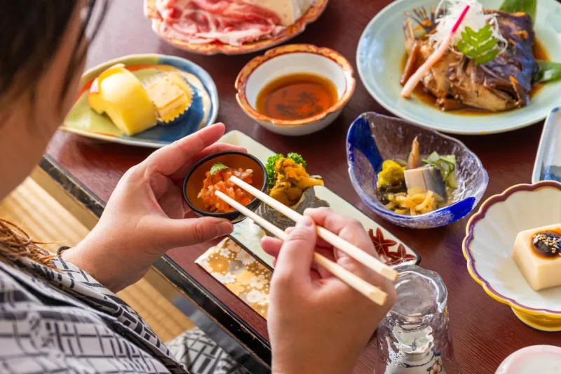 Les ryori ryokan sont des auberges japonaises gastronomiques.