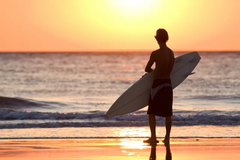 Le Costa Rica est la destination parfaite pour initier votre ado au surf.