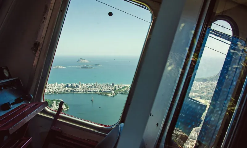 Un train à crémaillère vous mènera au sommet du Corcovado.