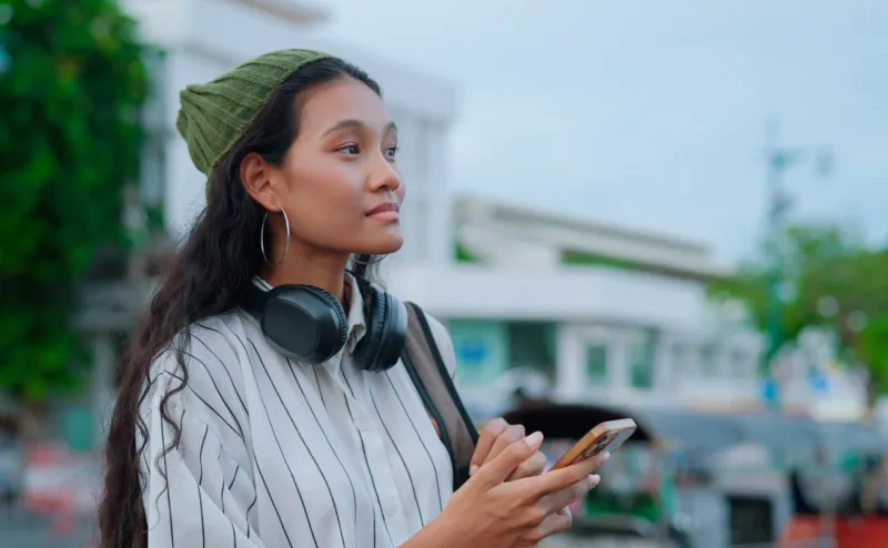 Certaines applications sont dédiée aux femmes qui voyagent en solo.