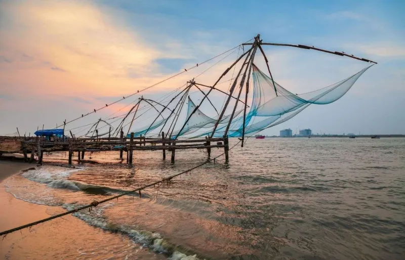 Les filets de pêche chinois le long du rivage de Fort Kochi, au Kerala.