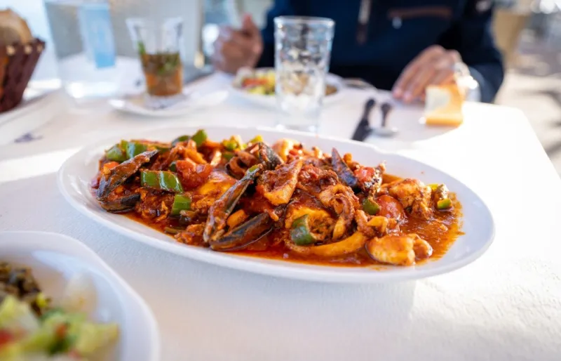 La Tunisie est réputée pour ses brik et ses fruits de mer.