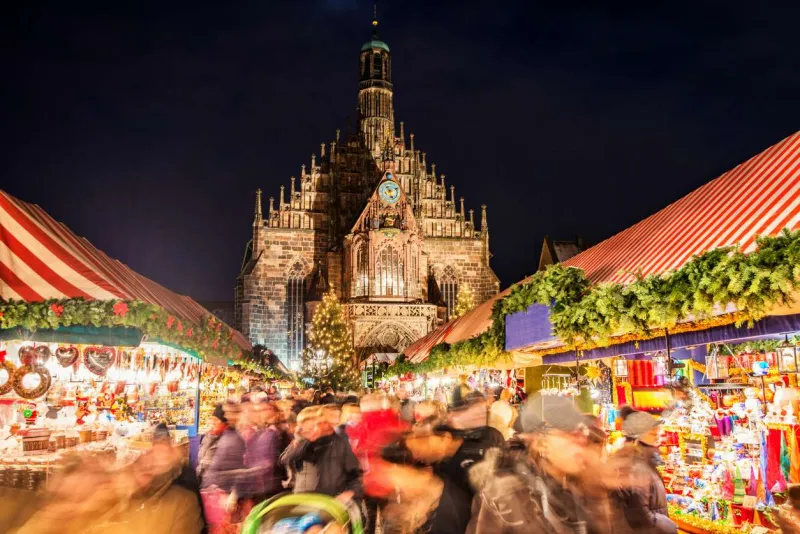 Le marché de noël de Nuremberg accueille environ 2 millions de visiteurs chaque année.