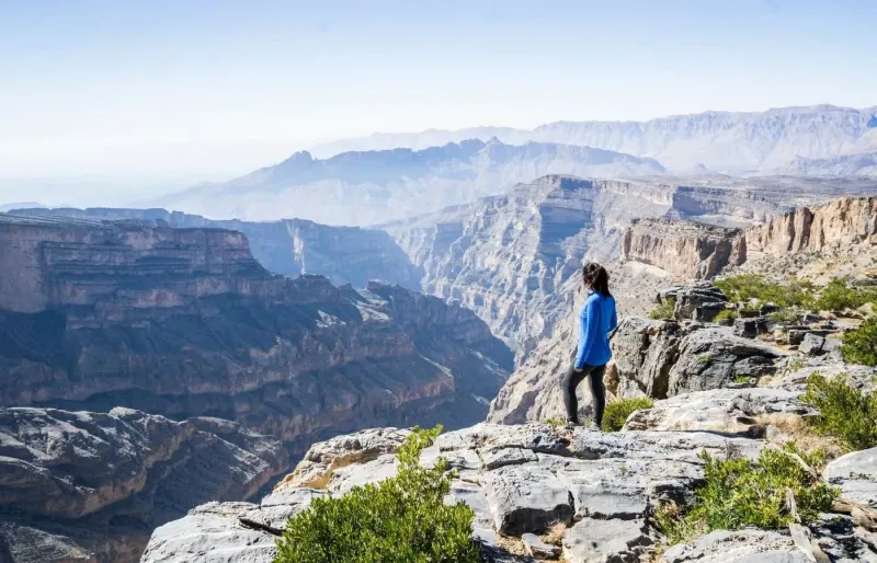 Étudiez bien votre itinéraire avant de partir en randonnée à Oman.