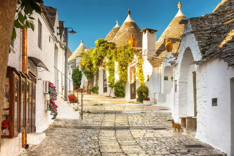 Alberobello est le village le plus célèbre des Pouilles.