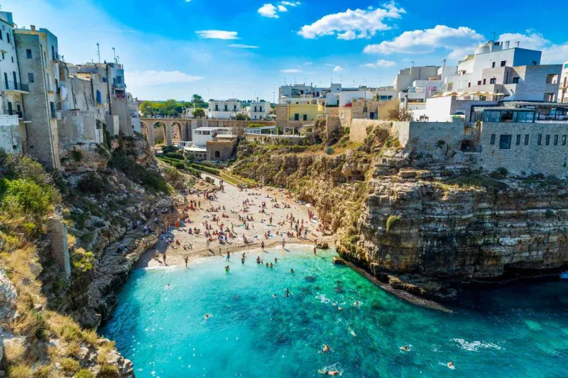 Impossible de visiter les Pouilles sans passer par le village de Polignano a Mare.