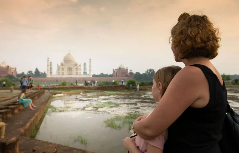 Le smog peut réduire la visibilité autour du Taj Mahal, surtout en hiver.