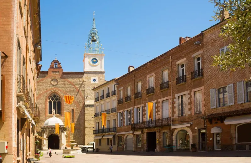 Perpignan est le cœur vibrant des Pyrénées-Orientales.