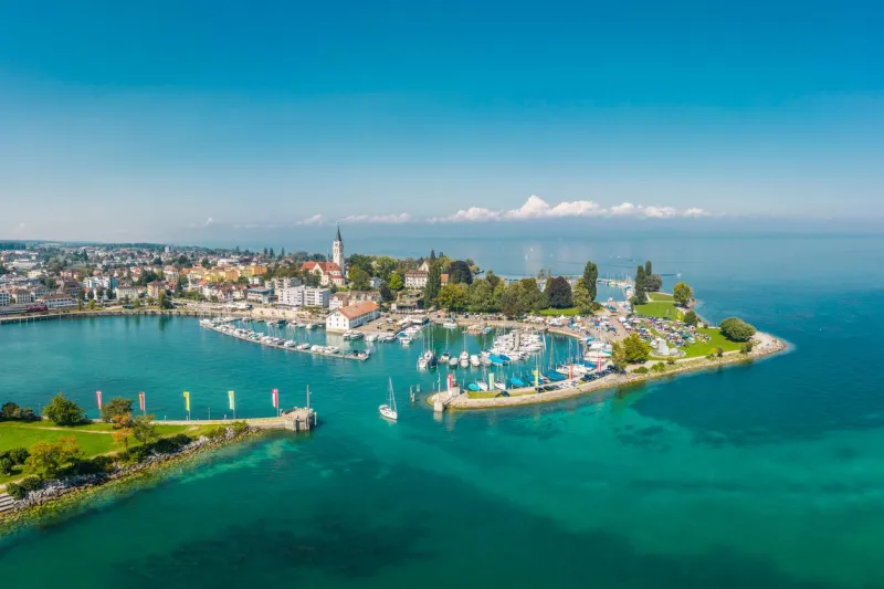 Le port de Romanshorn vu du ciel.